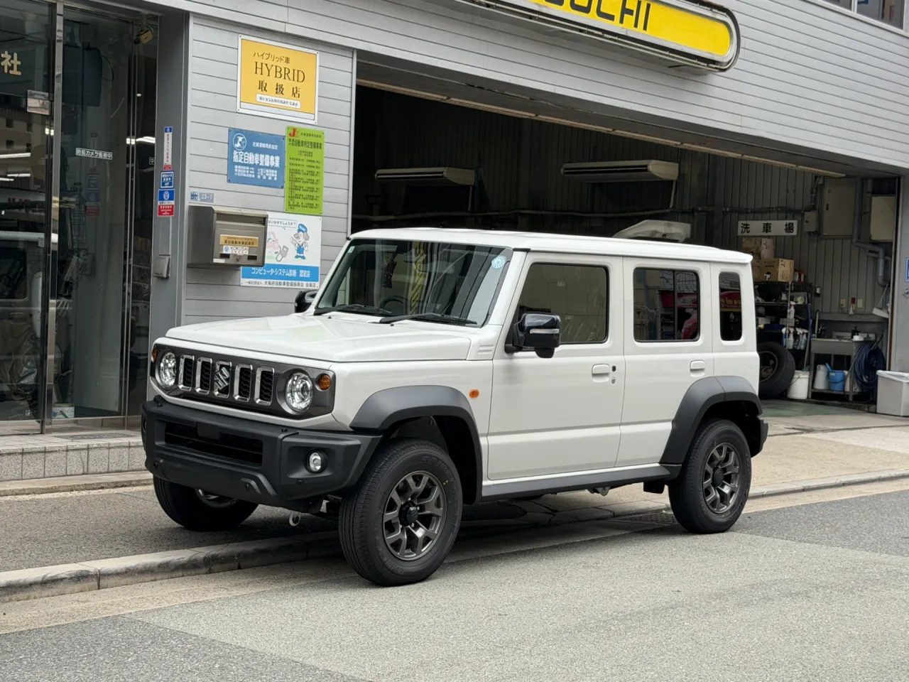 当選のジムニーノマド到着！アルパインミラー装着でご納車［宮口自動車］
